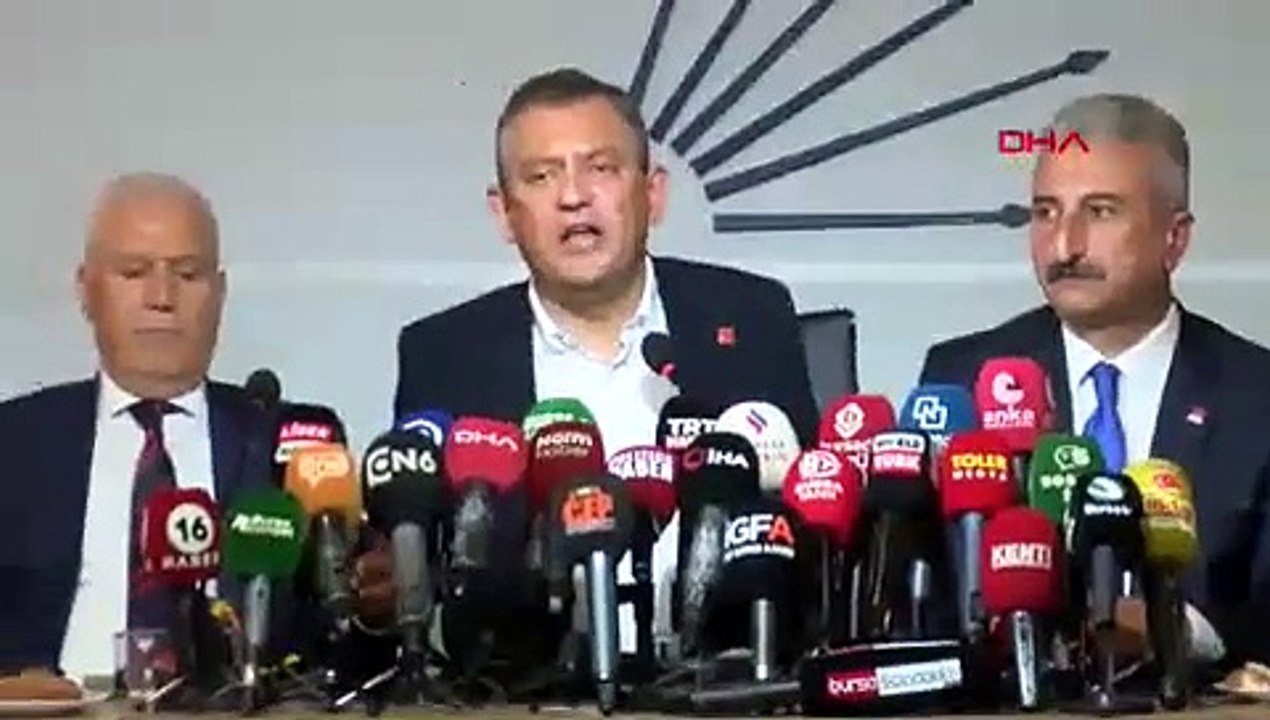 BURSA CHP Genel Başkanı Özgür Özel, partisinin İl Başkanlığı ziyaretinde konuştu