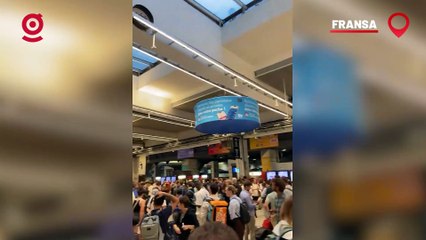 Olimpiyatlara ev sahipliği yapan Fransa'da oyunların açılışı öncesi tren hatları devre dışı kaldı