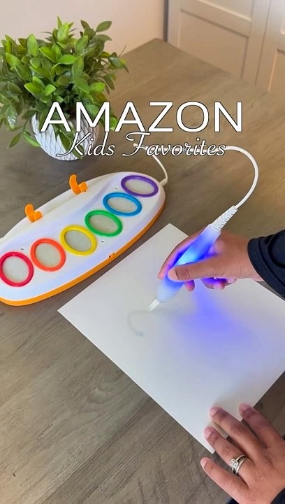 Crayola Magic Light Brush with Mess-Free Painting for Toddlers | Kids Activities | Parenting Hacks
