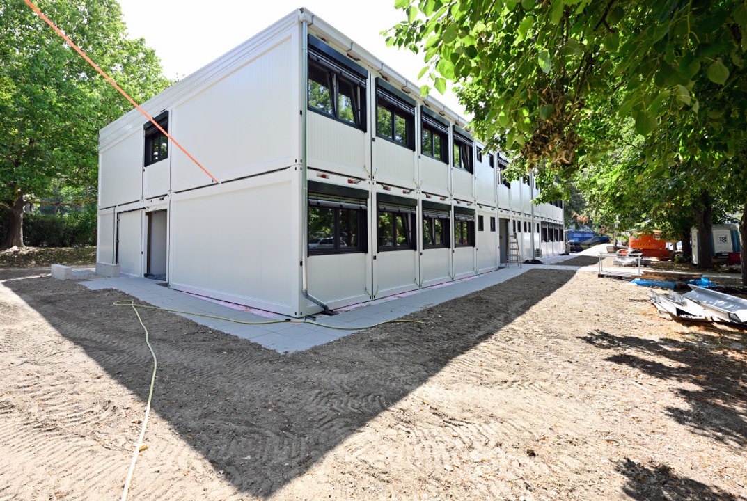 Containerklassen werden in Wien errichtet