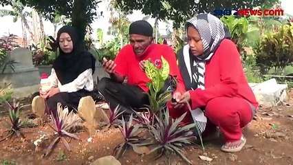 Keluarga Ziarah Ke Makam Dini di Sukabumi, Berharap Keadilan Pasca Hakim Vonis Bebas Terdakwa Ronald Tannur