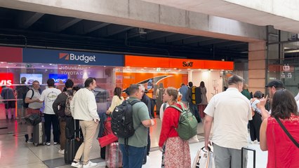 À Montparnasse, les voitures de location prises d'assaut