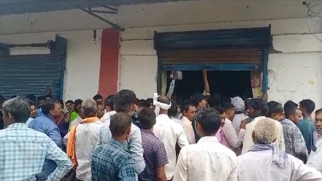 सेवा सहकारी समिति में खाद का नकद पर वितरण बंद
