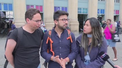 Paris 2024 - Les touristes gardent le sourire malgré les incidents