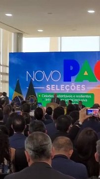 Lula diz que Bolsonaro adotou 'critério imbecil' ao mudar nome de programas sociais