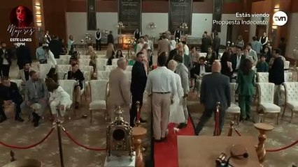 ¡Inesperado! La madre de Zein anuncia el compromiso de su hijo con Sarah frente a todos