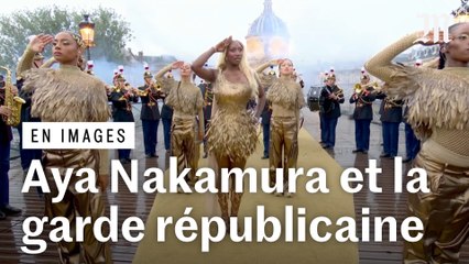 Aya Nakamura performe accompagnée par la garde républicaine