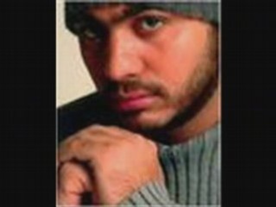 تامر حسني  عيونو دار