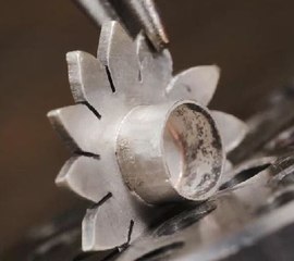 Floral finger fashion! Turning coin into fancy flower ring!