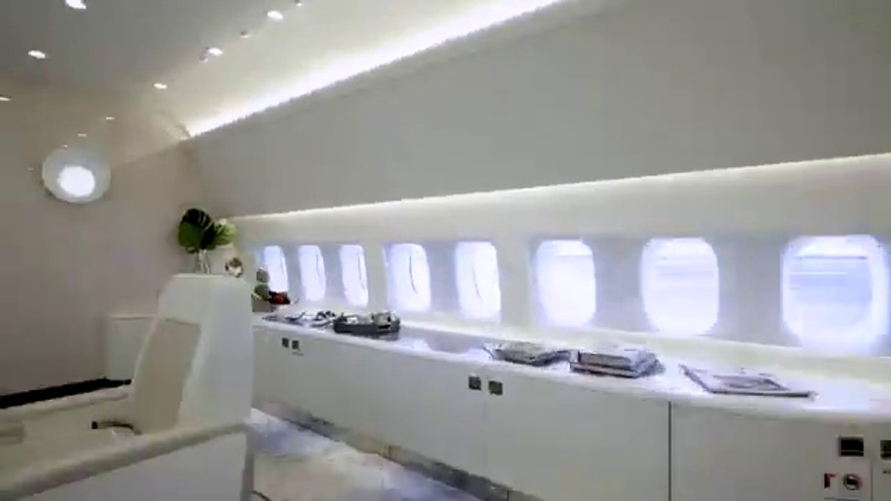 $1 vs $500,000 Plane Ticket!||| Mr beast.@