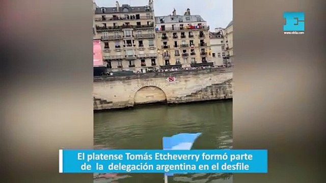 El platense Tomás Etcheverry formó parte de la delegación argentina en el desfile