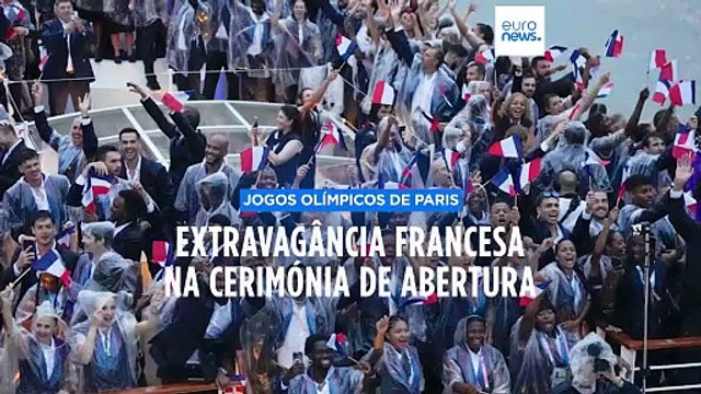 Chuva, Lady Gaga, Moulin Rouge. Foi assim a cerimónia de abertura dos Jogos Olímpicos de Paris