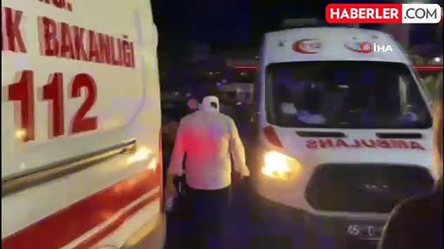 Manisa'da 4 araçlı zincirleme trafik kazası: 9 yaralı