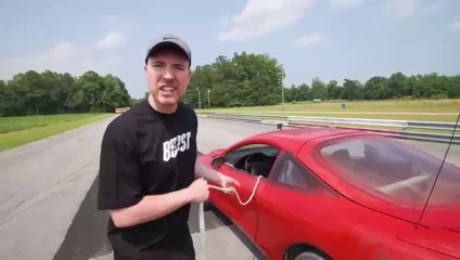 Train Vs Giant Pit-(480p)