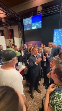 JO - Regardez le président Emmanuel Macron remercier les équipes mobilisées pour la cérémonie d’ouverture hier soir: Vous avez fait rayonner la France ! - VIDEO