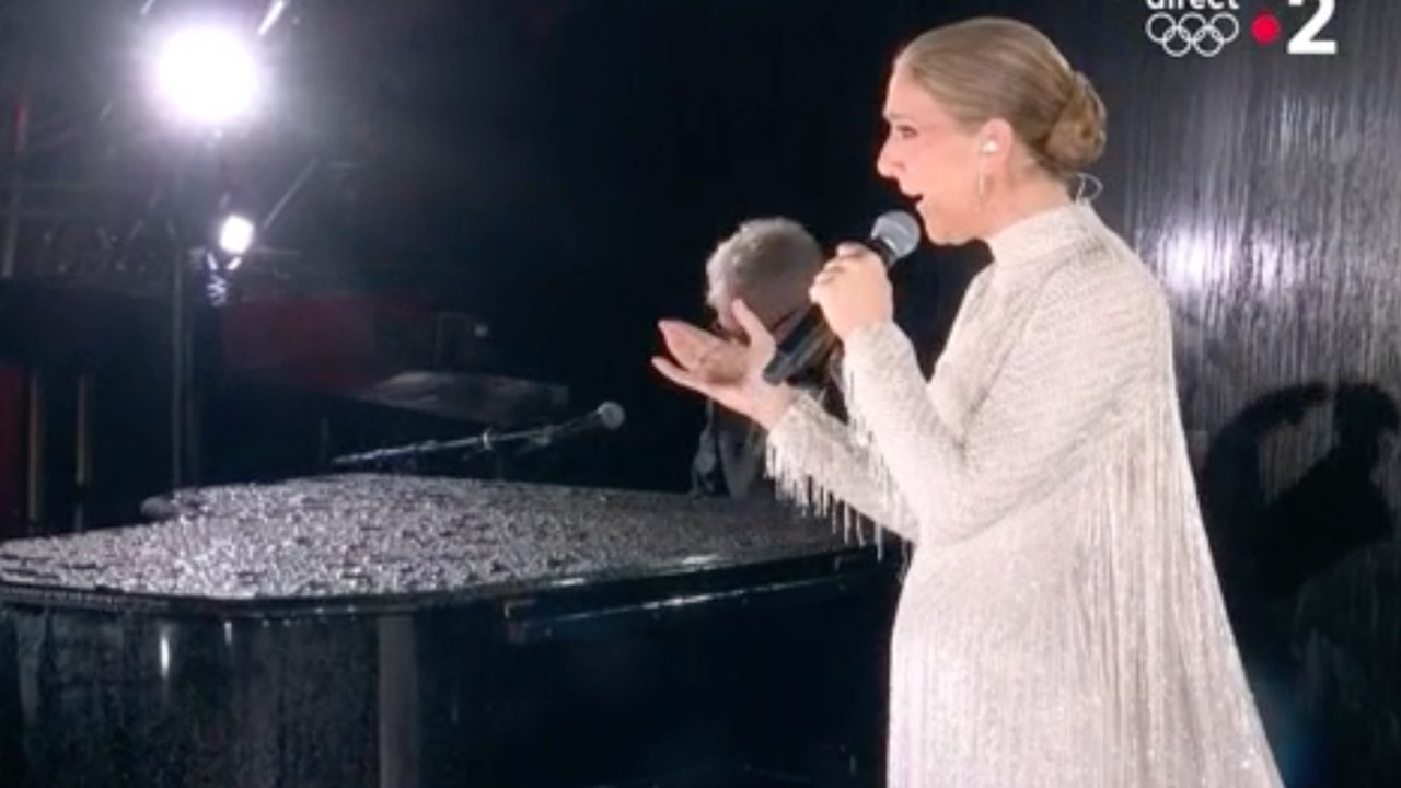 JO de Paris 2024 : Céline Dion enflamme la Tour Eiffel et chante en public pour la première fois depuis quatre ans