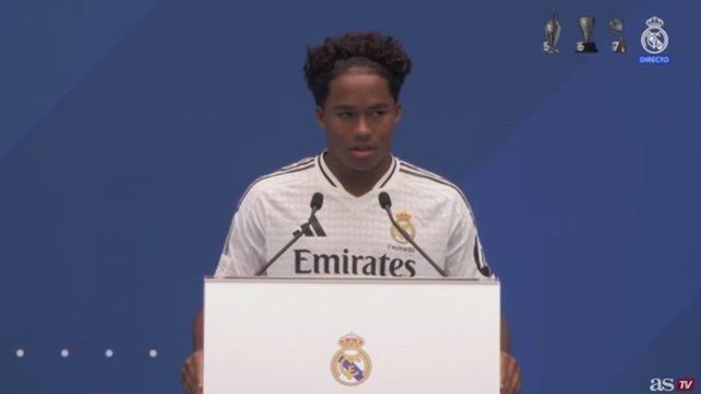 El momento de las lágrimas de Endrick y su familia en el discurso