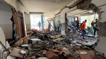 İsrail yerinden edilen Filistinlilerin sığındığı Hadice Okulu'nu bombaladı!