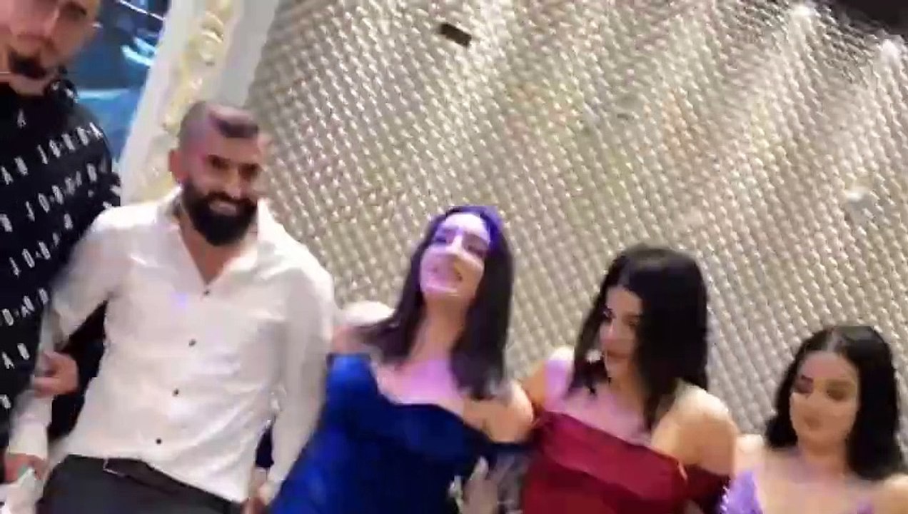 Turkish_Wedding_-_Attractive_Beauties_Halay_Dance_Video___Colourful_Dresses___Traditional_Music