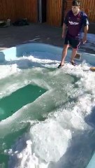 Man Swim in Extreme Cold Water __ WooGlobe(360P)