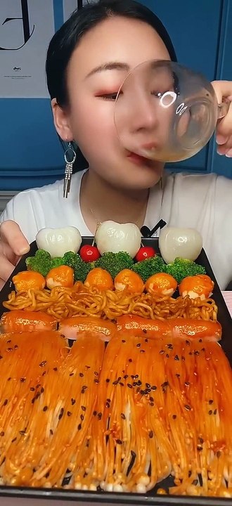 Eating Show _ Chinese Food _ Enoki Mushroom, Noodles, Sausages, Broccoli #shorts