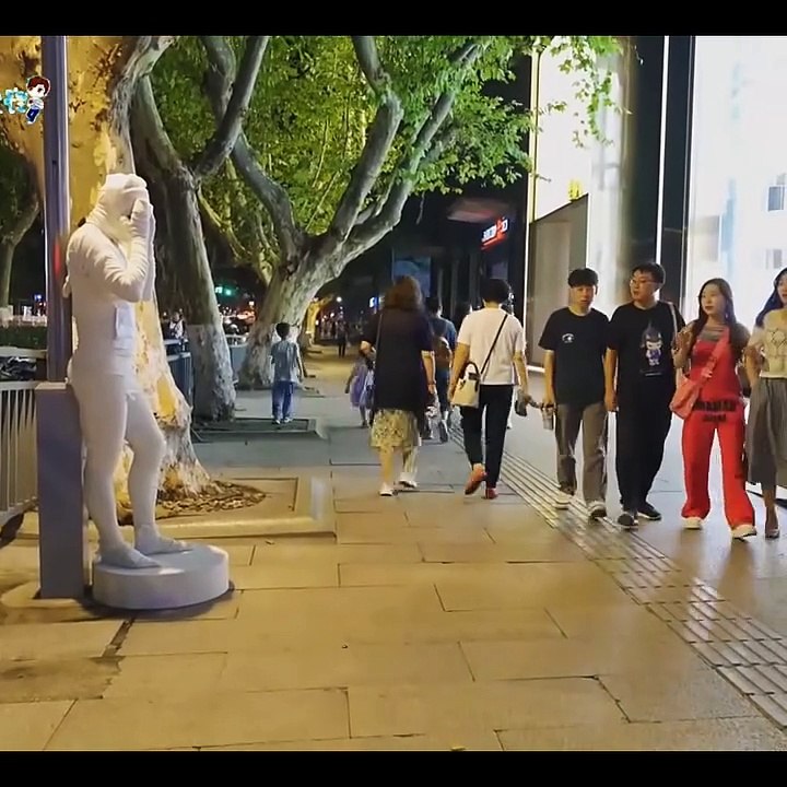 Statue man funny prank