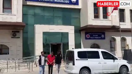 Silivri'de taksiye binen yolcu polislerden kaçtı, uyuşturucu ele geçirildi