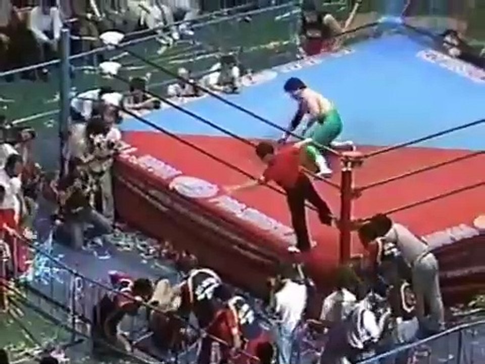 Jumbo Tsuruta vs. Mitsuharu Misawa 6.8.90