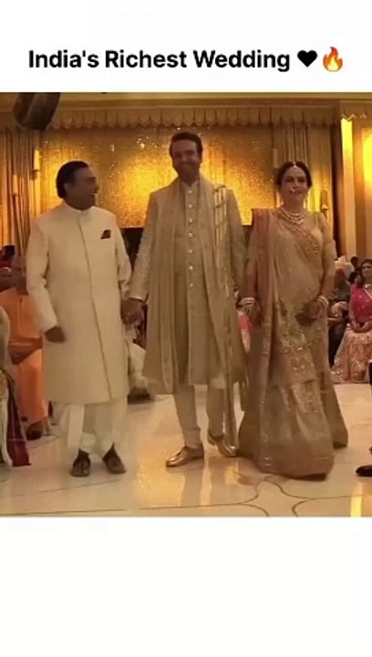 Isha Ambani and Anand Piramal Wedding ✨  #AnantRadhikaCelebration #ARWeddingCelebrations #AnantRadhikaWedding #anantandradhika #anantambaniwedding #anantwedsradhika #AnantRadhika #radhikamerchant #anantambaniradhikamerchantwedding #AnantRadhikaWedding #An