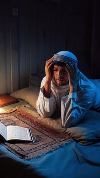 ماذا قال النبي صلى الله عليه وسلم إذا قام أحدكم من الليل ونسى القرآن؟