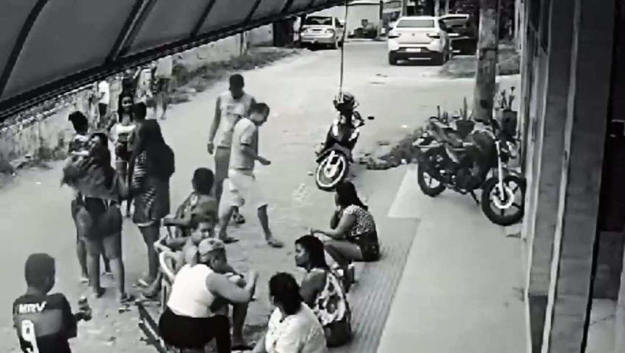 Hombre comete locura por celos