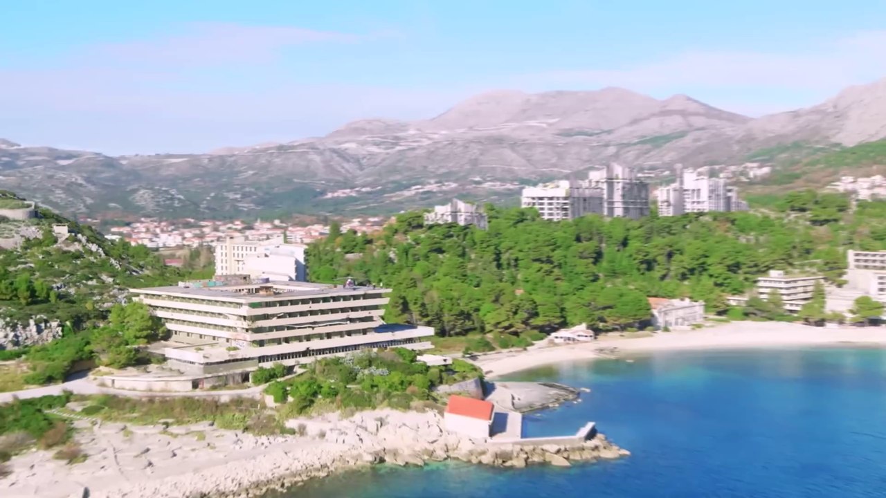 I Survived 7 Days In An Abandoned City