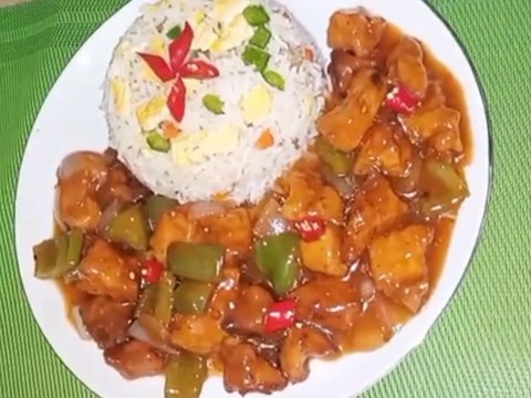 Chicken Manchurian Fried Rice | Fried Rice with Chicken Manchurian | Popular Indo-Chinese Dish | Spicy Chicken Manchurian with Fried Rice | Fried Rice and Chicken Manchurian | Indo-Chinese Cuisine | Fried Rice with Chicken Manchurian Gravy Recipe