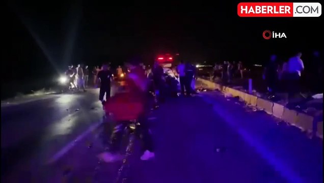 Bandırma-Gönen karayolunda tır ile otomobil çarpıştı: 3 ölü, 1 yaralı