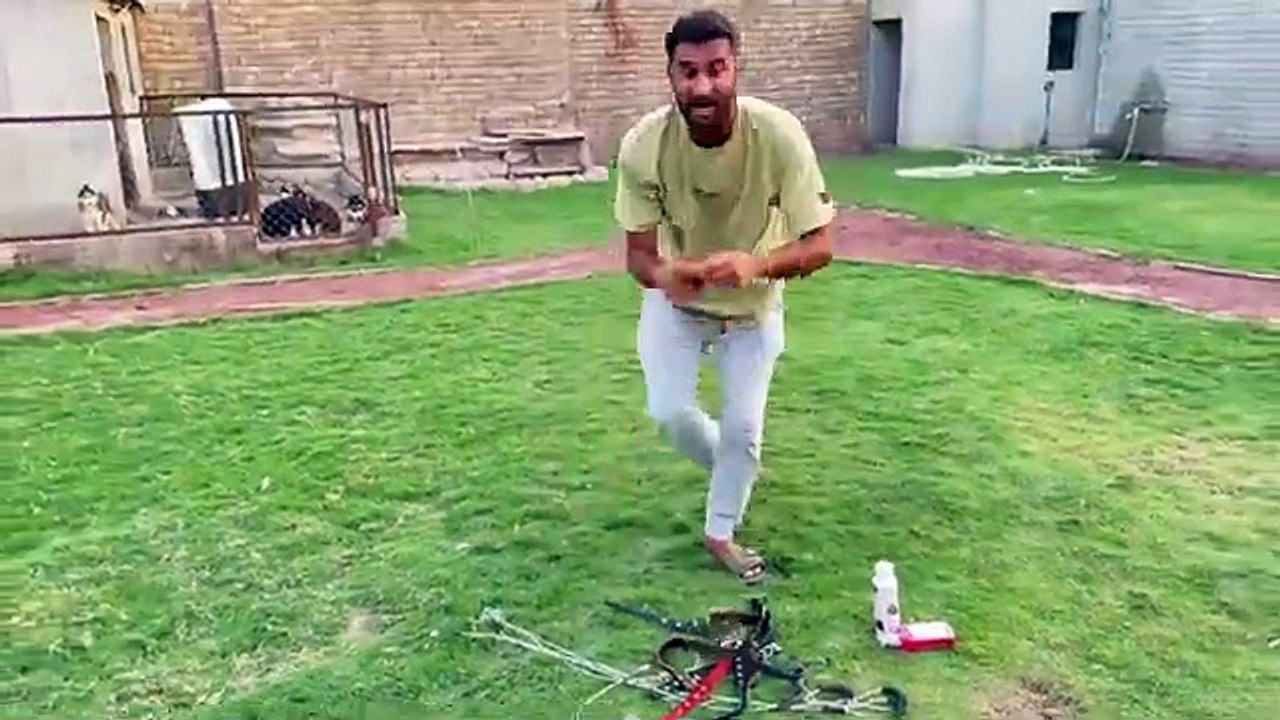 Jugoo Ny Humla Kr Diya Bra Zalim Nikla Ye To