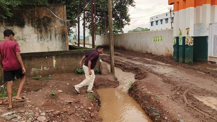 जायज है शिक्षक की पीड़ा, जवाब दीजिए साहब