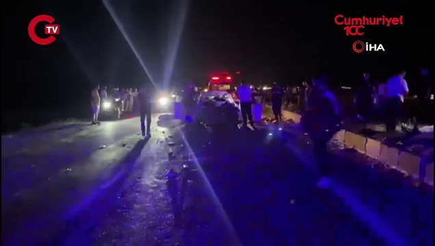 Bandırma-Gönen karayolunda TIR ile otomobil çarpıştı 3 ölü, 1 yaralı