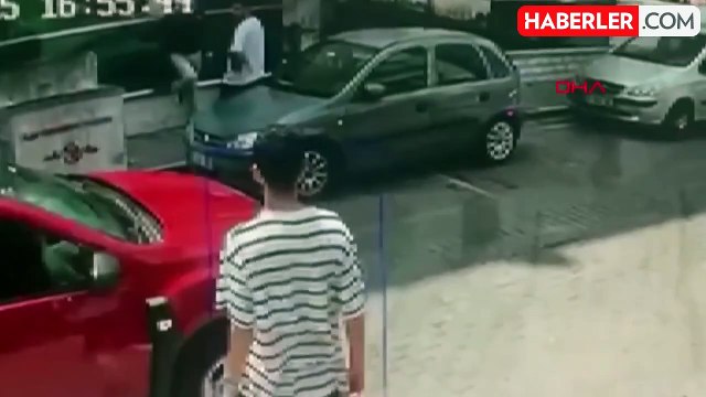 5'nci kattan üzerine 500 litrelik su deposu düştü! Mucize kurtuluş kamerada