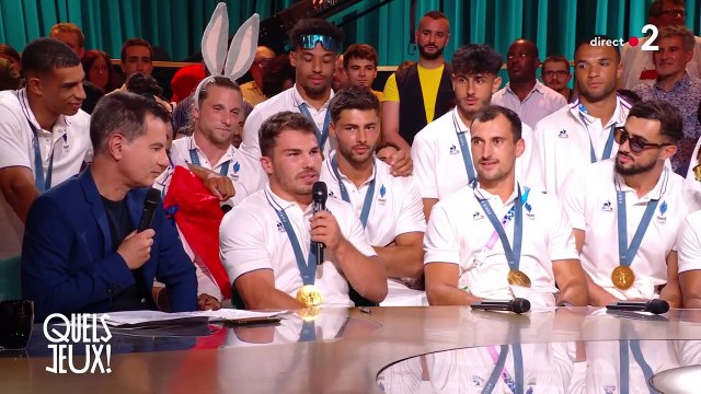Face à Léa Salamé, Antoine Dupont se confie, dans Quels jeux ! sur France 2, après avoir décroché la médaille d'or aux JO de Paris
