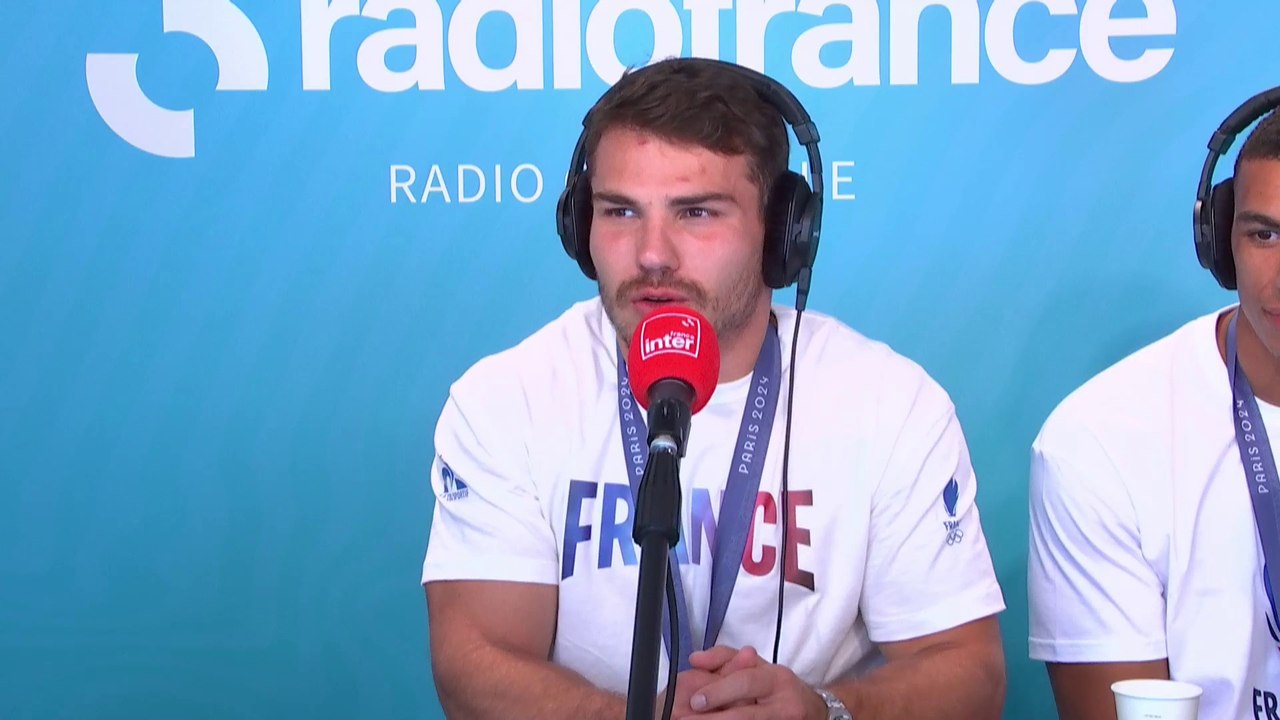 Antoine Dupont et Aaron Grandidier Nkanang : "On est encore dans notre bulle, sur notre petit nuage"