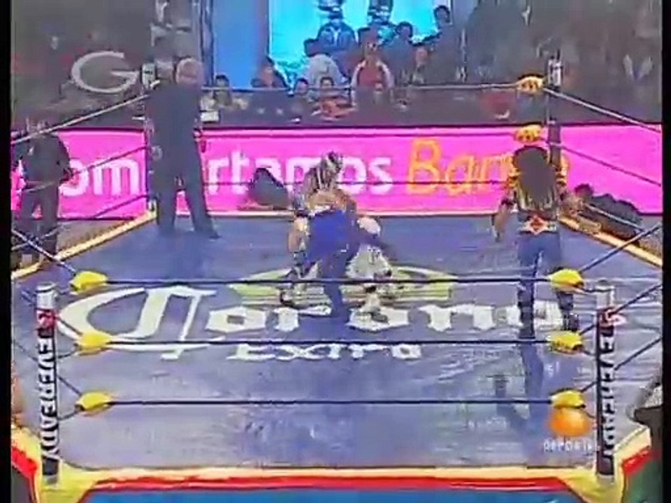 Los Mini Vipers vs. Mascarita Sagrada, Mini Charly Manson & Octagoncito ( 2010.02.18 @ AAA Sin Limite Toluca )