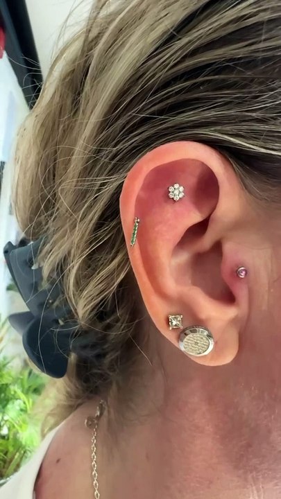 Ear Cartilage Goals: Flat Piercing #bodypiercing #flatpiercing #earpiercing #bellypiercing #piercing