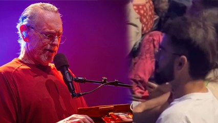 Virat Kohli Anushka Sharma Attend Krishna Das kirtan In London Again, कौन है American Vocalist...|