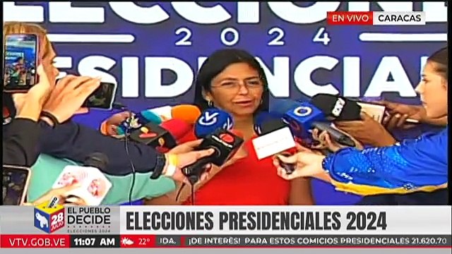 Vpdta. Delcy Rodríguez ejerció su derecho al voto en esta gran fiesta democrática