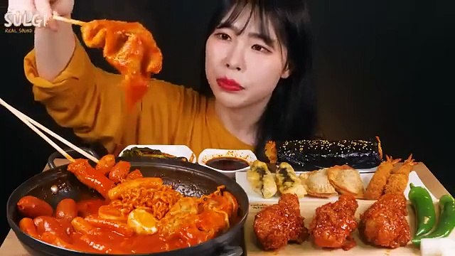 ASMR MUKBANG Spicy chicken Tteokbokki, Seasoned Chicken, Cheese Kimchi Gimbap, fried food, Eating