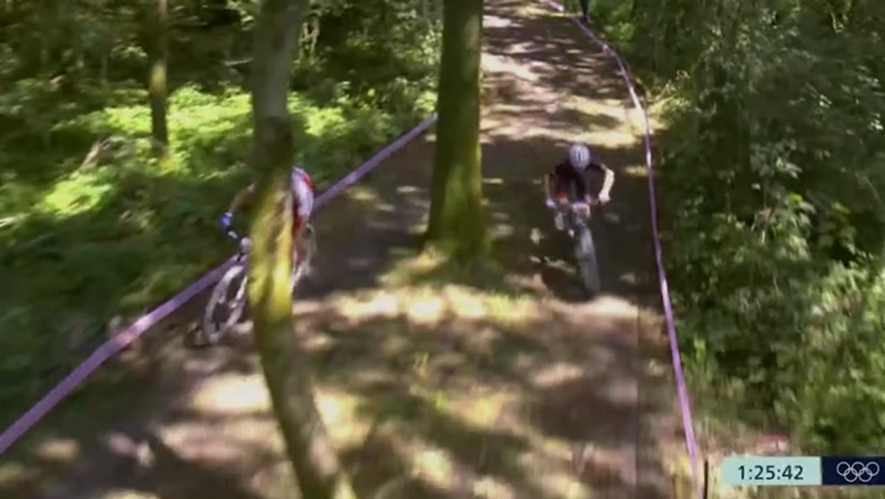 Moment Tom Pidcock clips French rival’s wheel in risky overtake to secure mountain bike gold at Olympics