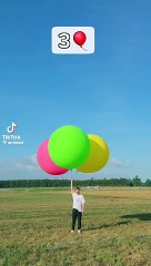 I feel like the house in up the movie.how many ballons does it take to fly .let's watch