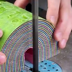 Trapping paper to make bowl