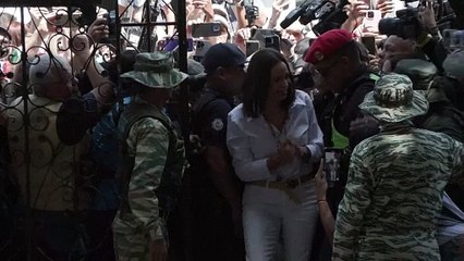 Maria Corina Machado vota em Caracas