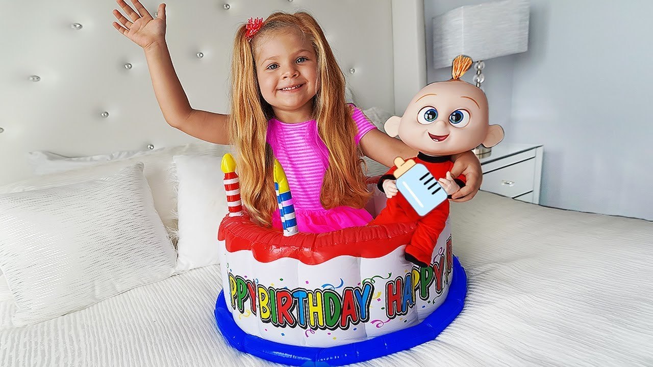 Диана и непослушная Кукла / Diana Pretend Play with Baby Doll & Toys